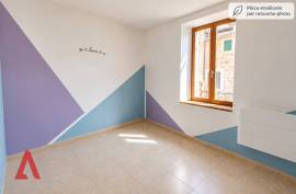 6 room, 121m2 House for sale in Roujan - 120 000 € * 6 room, 121m2 House for sale in Roujan - 120 000 € *