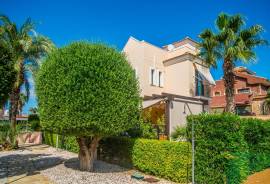 listing listing