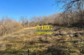 1819 sq.m. Parcel for Sale in a Developing Family-Friendly Area of Ruse
