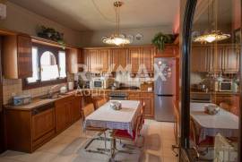 House 300 sq.m for sale House 300 sq.m for sale