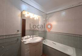 3 Bedroom apartment, in Meia Praia, in Lagos