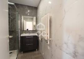 Renovated 3 Bedroom Apartment with Sea View in Armação de Pêra