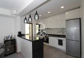 Renovated 3 Bedroom Apartment with Sea View in Armação de Pêra
