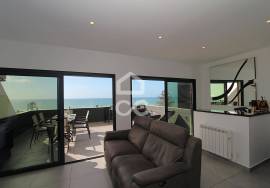 Renovated 3 Bedroom Apartment with Sea View in Armação de Pêra