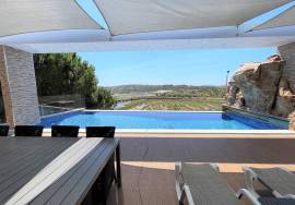 Spacious 2 + 2 Bedroom Villa Located on a Hillside with Countryside Views Spacious 2 + 2 Bedroom Villa Located on a Hillside with Countryside Views