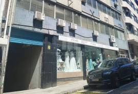 2 bedroom apartment with 113 m² in the heart of Rua de Santa Catarina, in the heart of Porto