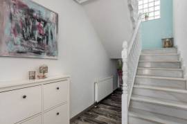 listing listing