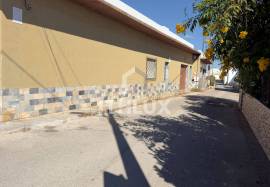 Warehouse in Pechão, Olhão