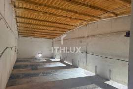 Warehouse near Lourinhã