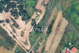 Land with the possibility of construction up to 300 m2 Land with the possibility of construction up to 300 m2