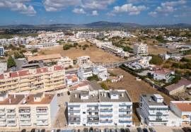 3 bedroom apartment with 2 bathrooms and very good areas located on Rua do Arrinhado in Olhão 3 bedroom apartment with 2 bathrooms and very good areas located on Rua do Arrinhado in Olhão