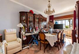 3 bedroom apartment with 2 bathrooms and very good areas located on Rua do Arrinhado in Olhão 3 bedroom apartment with 2 bathrooms and very good areas located on Rua do Arrinhado in Olhão