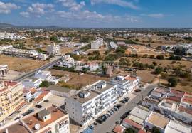 3 bedroom apartment with 2 bathrooms and very good areas located on Rua do Arrinhado in Olhão 3 bedroom apartment with 2 bathrooms and very good areas located on Rua do Arrinhado in Olhão