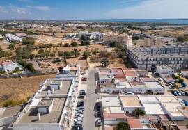 3 bedroom apartment with 2 bathrooms and very good areas located on Rua do Arrinhado in Olhão 3 bedroom apartment with 2 bathrooms and very good areas located on Rua do Arrinhado in Olhão