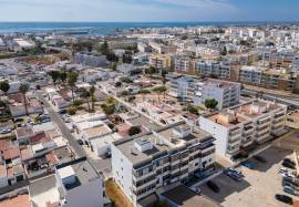 3 bedroom apartment with 2 bathrooms and very good areas located on Rua do Arrinhado in Olhão 3 bedroom apartment with 2 bathrooms and very good areas located on Rua do Arrinhado in Olhão