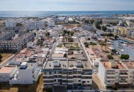 3 bedroom apartment with 2 bathrooms and very good areas located on Rua do Arrinhado in Olhão 3 bedroom apartment with 2 bathrooms and very good areas located on Rua do Arrinhado in Olhão