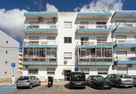 3 bedroom apartment with 2 bathrooms and very good areas located on Rua do Arrinhado in Olhão 3 bedroom apartment with 2 bathrooms and very good areas located on Rua do Arrinhado in Olhão