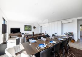 3 or 4 bedroom villa & 2 bedroom villa in 44,480 m2 plot with sea views in Moncarapacho.
