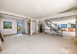 3 or 4 bedroom villa & 2 bedroom villa in 44,480 m2 plot with sea views in Moncarapacho.