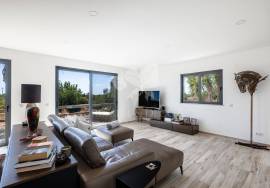 3 or 4 bedroom villa & 2 bedroom villa in 44,480 m2 plot with sea views in Moncarapacho.