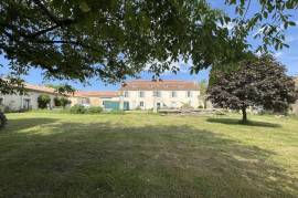9 Bed Country Chateaux with 2 Gites for Sale in Manoir Seneuil Dordogne France