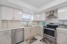 Stunning 2 Bed Apartment For Sale In Hallandale Beach Florida USA Stunning 2 Bed Apartment For Sale In Hallandale Beach Florida USA