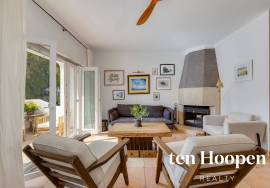 3 Bedroom Renovated Townhouse - Meia Praia - Lagos