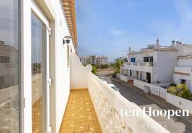 3 Bedroom Renovated Townhouse - Meia Praia - Lagos