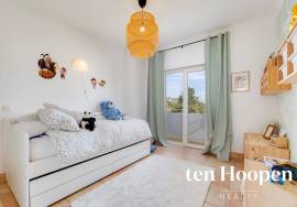 3 Bedroom Renovated Townhouse - Meia Praia - Lagos