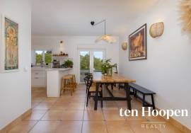3 Bedroom Renovated Townhouse - Meia Praia - Lagos