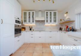 3 Bedroom Renovated Townhouse - Meia Praia - Lagos