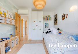 3 Bedroom Renovated Townhouse - Meia Praia - Lagos