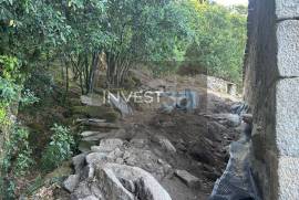Traditional stone property with advanced reconstruction and stream in Covas, Vila Nova de Cerveira Traditional stone property with advanced reconstruction and stream in Covas, Vila Nova de Cerveira