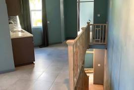 RH-389 2 Bed 2 Bath Apartment, Horsepath RH-389 2 Bed 2 Bath Apartment, Horsepath