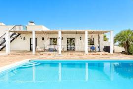 4 Bedroom Villa in Boliqueime