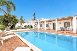 4 Bedroom Villa in Boliqueime