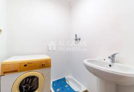 Two Bedroom Corner Townhouse with Pool in Vilamoura Algarve