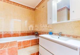 Two Bedroom Corner Townhouse with Pool in Vilamoura Algarve