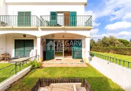 Two Bedroom Corner Townhouse with Pool in Vilamoura Algarve