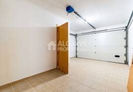 Two Bedroom Corner Townhouse with Pool in Vilamoura Algarve