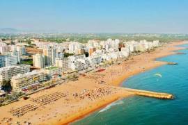 Excellent 1-Bedroom Apartment 50m from the Beach in Quarteira Excellent 1-Bedroom Apartment 50m from the Beach in Quarteira