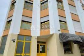 One bedroom apartment near the center of Quarteira, just 150 meters from the beach.