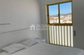 One bedroom apartment near the center of Quarteira, just 150 meters from the beach. One bedroom apartment near the center of Quarteira, just 150 meters from the beach.