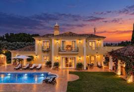 Goldra - Hilltop 4-bedroom villa with panoramic sea views