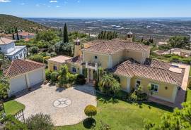 Goldra - Hilltop 4-bedroom villa with panoramic sea views Goldra - Hilltop 4-bedroom villa with panoramic sea views