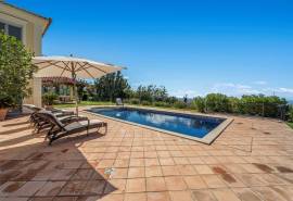 Goldra - Hilltop 4-bedroom villa with panoramic sea views Goldra - Hilltop 4-bedroom villa with panoramic sea views