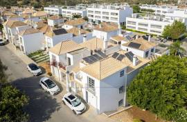 Tavira – 3-bedroom townhouse with private garage and uninterrupted views Tavira – 3-bedroom townhouse with private garage and uninterrupted views