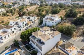 Tavira – 3-bedroom townhouse with private garage and uninterrupted views Tavira – 3-bedroom townhouse with private garage and uninterrupted views