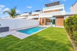 Tavira – Contemporary 3-bedroom villa with pool, rooftop terrace and Ria Formosa view