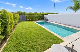 Tavira – Contemporary 3-bedroom villa with pool, rooftop terrace and Ria Formosa view